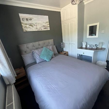 Manorlodge Тралий Екстериор снимка