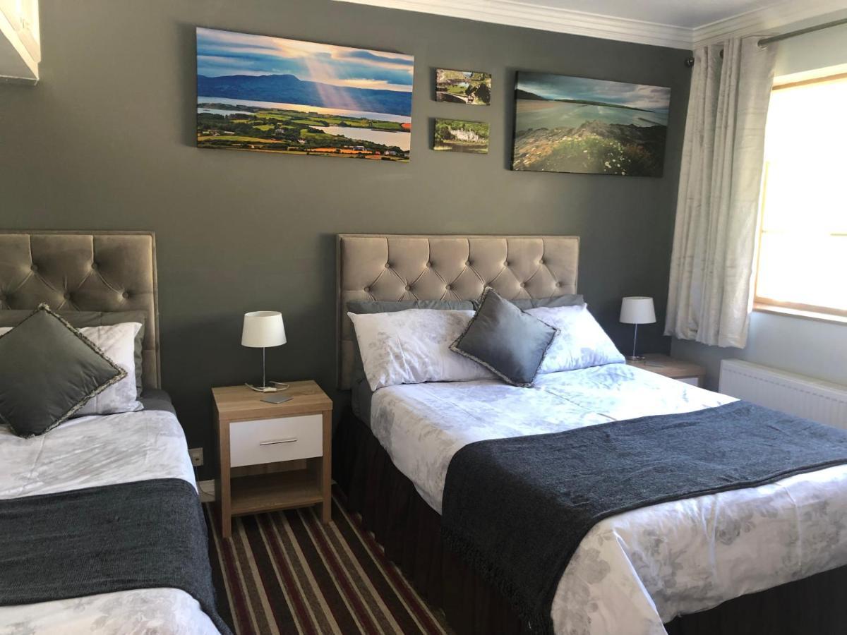 Manorlodge Тралий Екстериор снимка