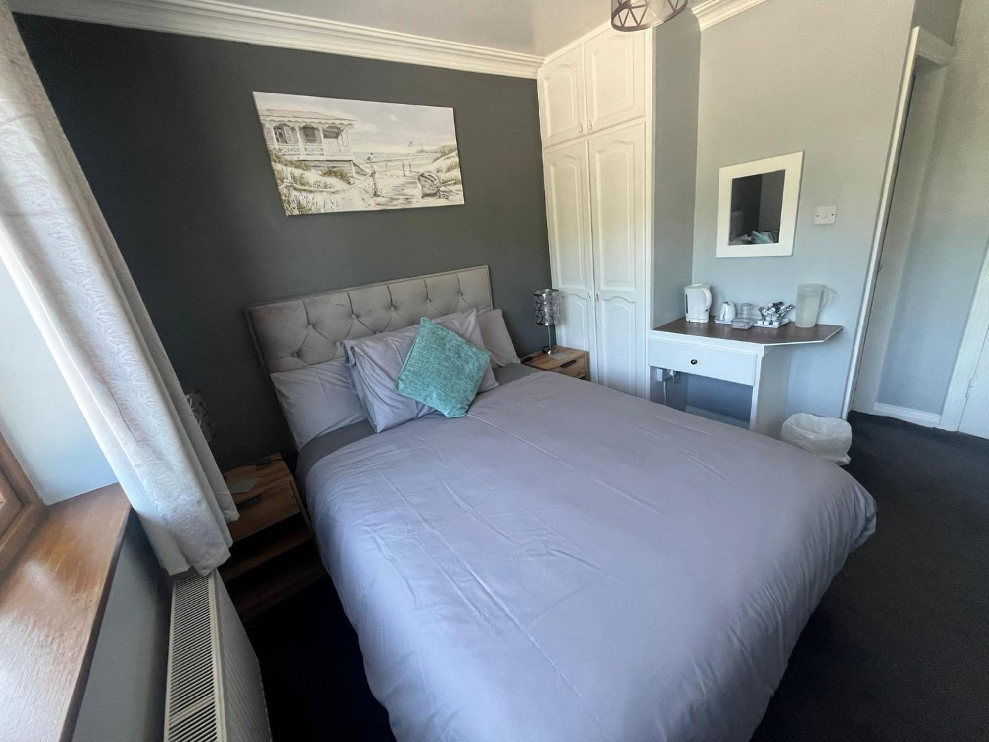 Manorlodge Тралий Екстериор снимка